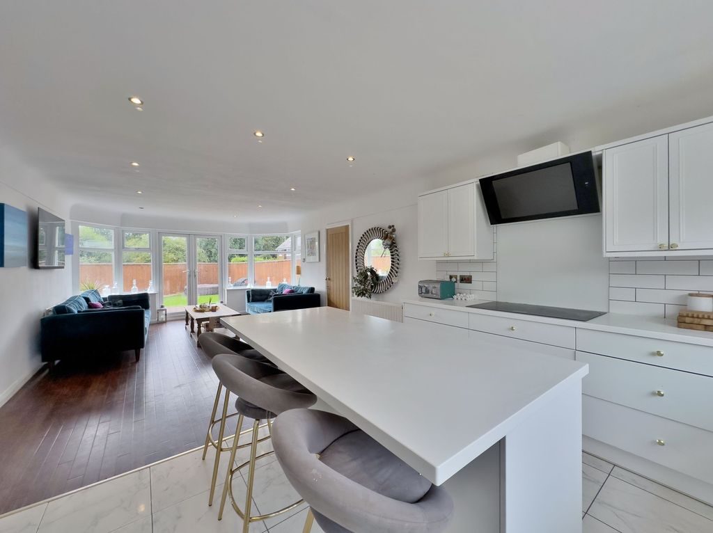 Property photo 3 of 29 Photo 13