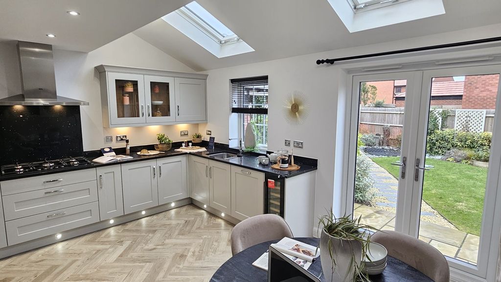 Property photo 2 of 18