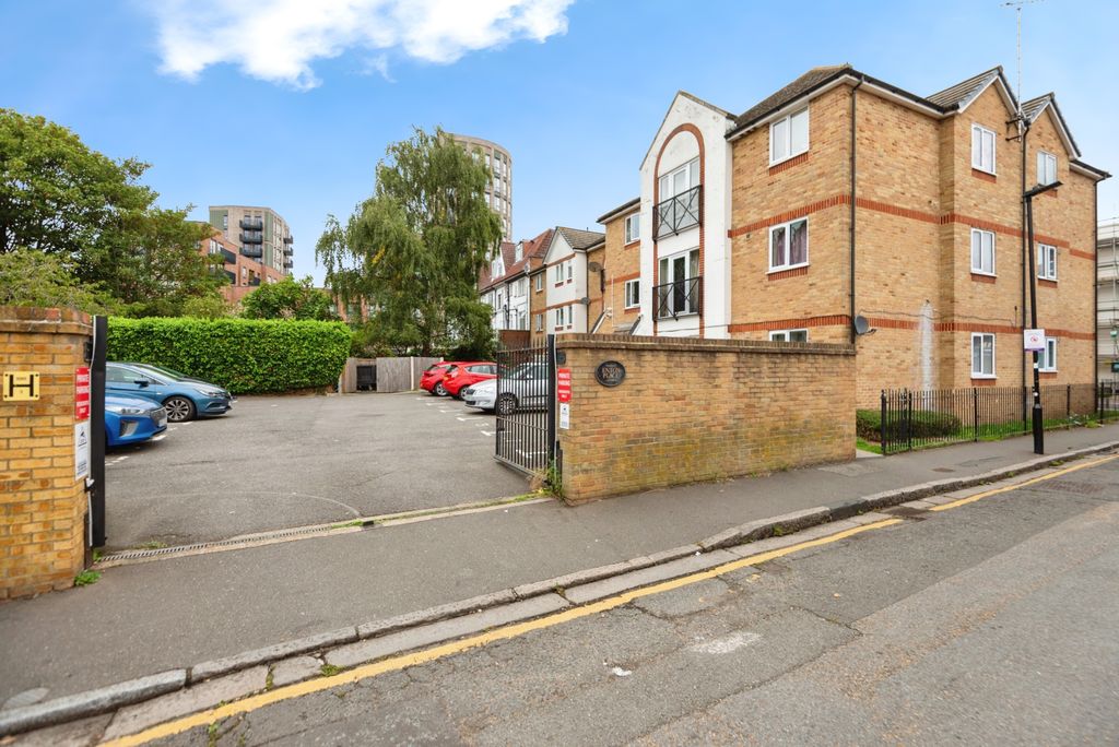 Property photo 1 of 13 Photo #1