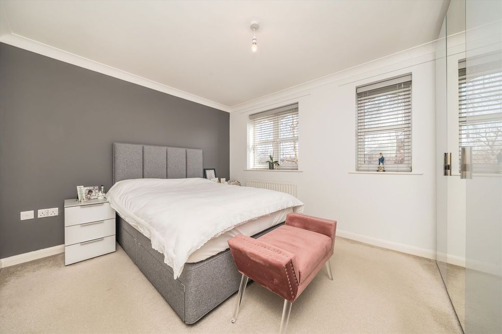 Property photo 2 of 4