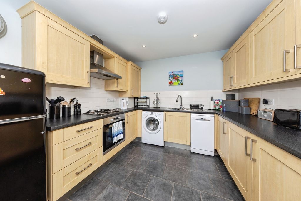 Property photo 2 of 19 Photo