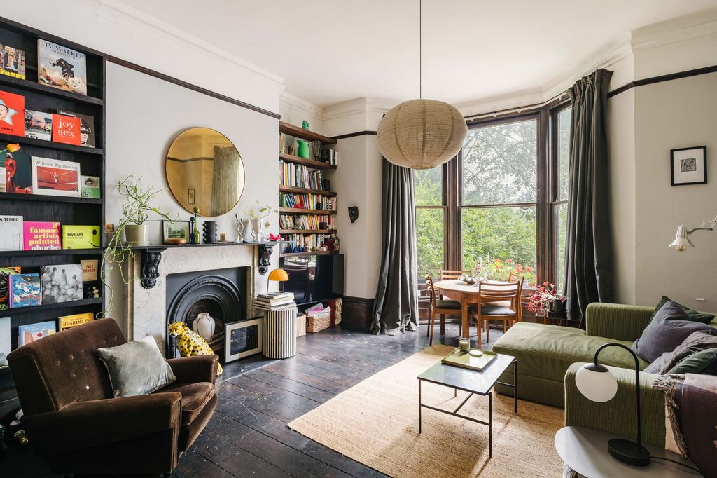 Property photo 1 of 12 Amhurst Road E8