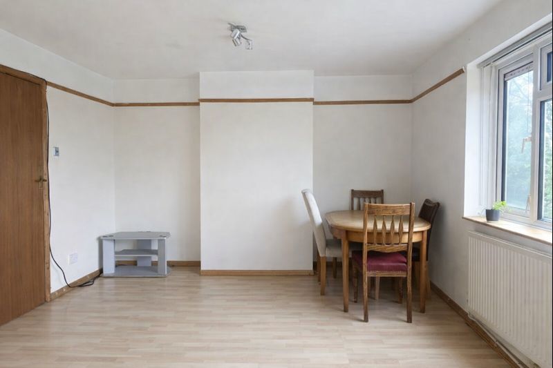 Property photo 3 of 10 Photo 3