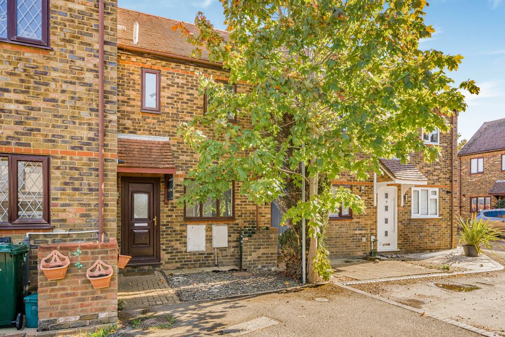 Property photo 1 of 11 5698142