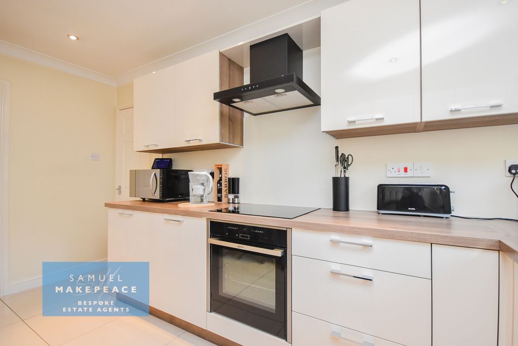 Property photo 3 of 25 Gallery