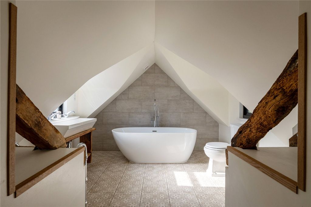 Property photo 3 of 30 Picture No. 23