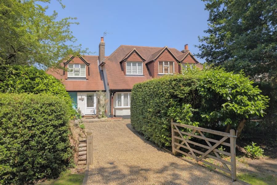Property photo 2 of 25