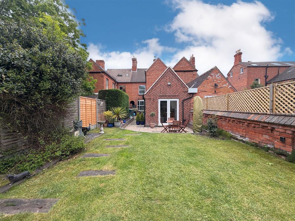Additional image 34 of 5 bed town house for saleHerrick Road, Loughborough LE11