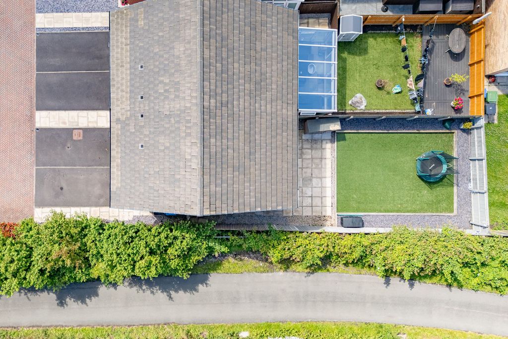 Property photo 3 of 22