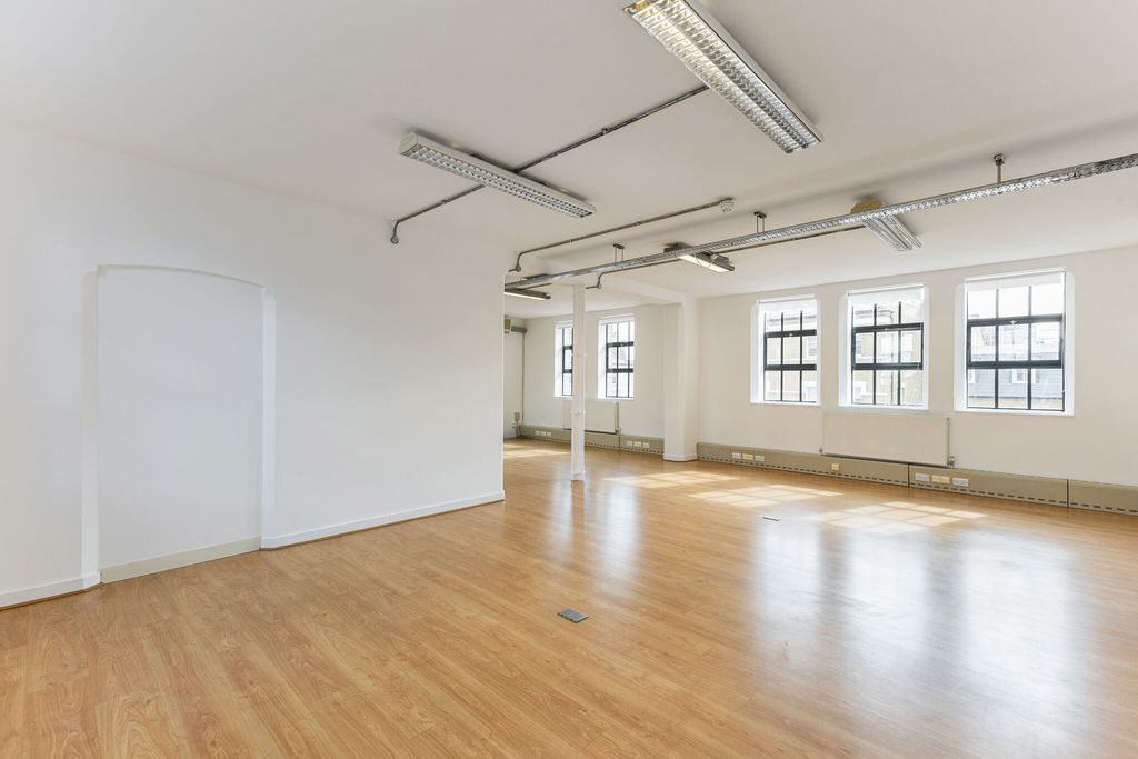 Property photo 1 of 1