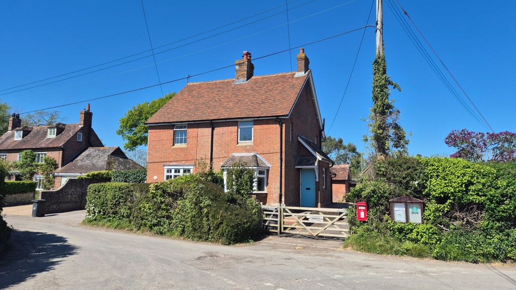 Property photo 1 of 10 Lovers Cottage