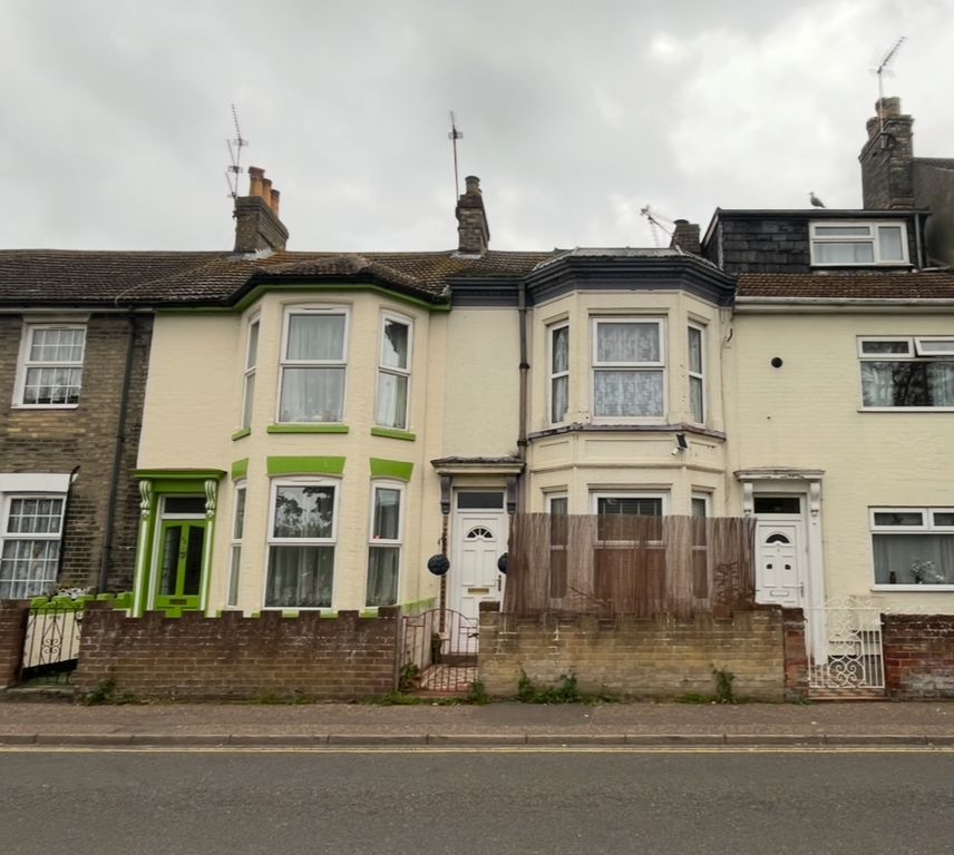 Property photo 1 of 7 Front