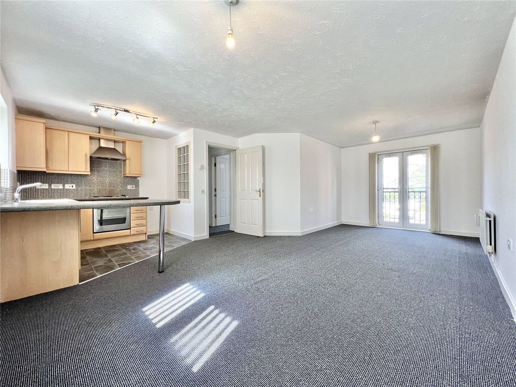 Property photo 2 of 11 Picture No. 18