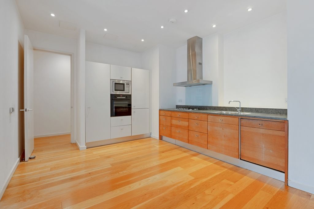 Property photo 2 of 23 Mumford