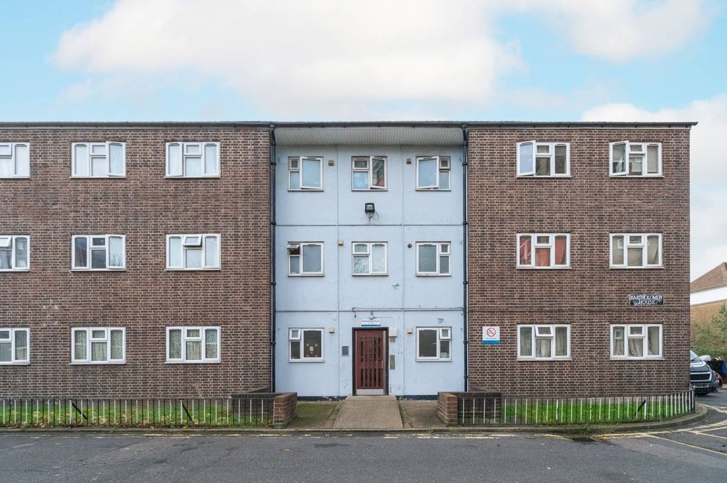 Property photo 2 of 19