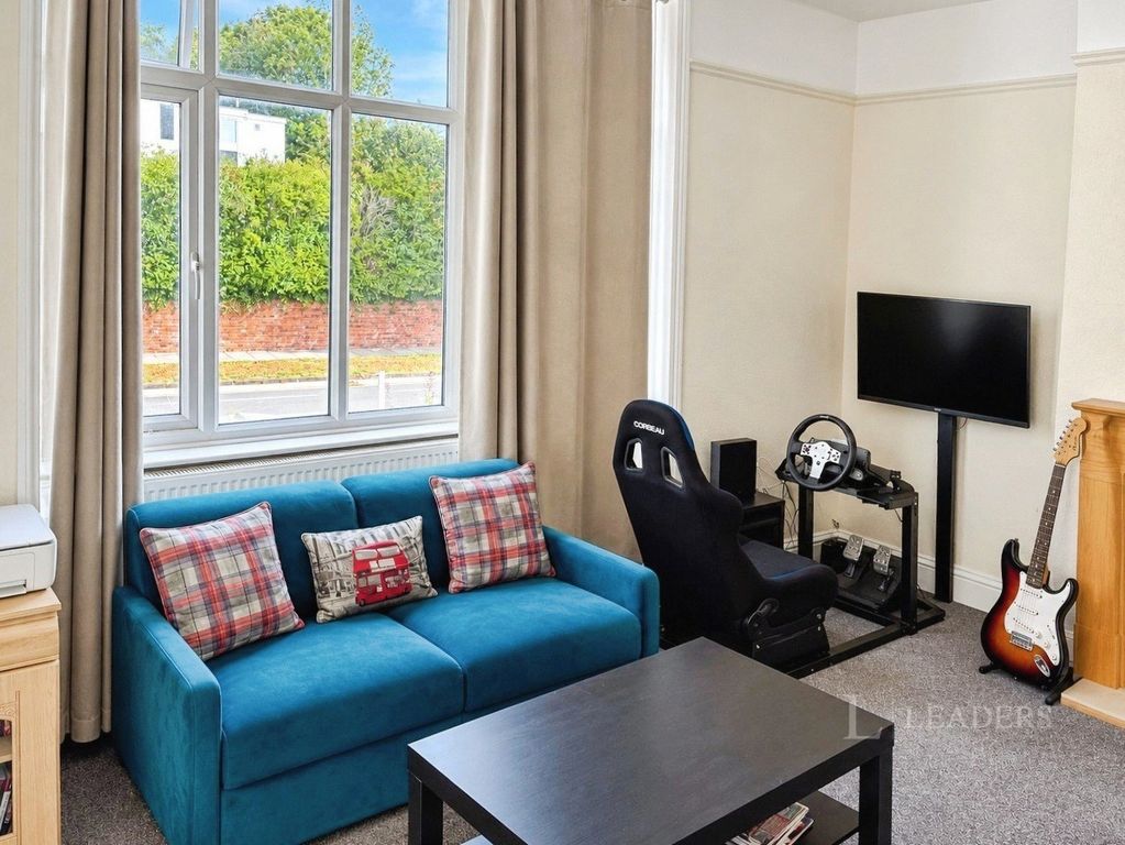 Property photo 2 of 10 Pbox-Img.Jpg