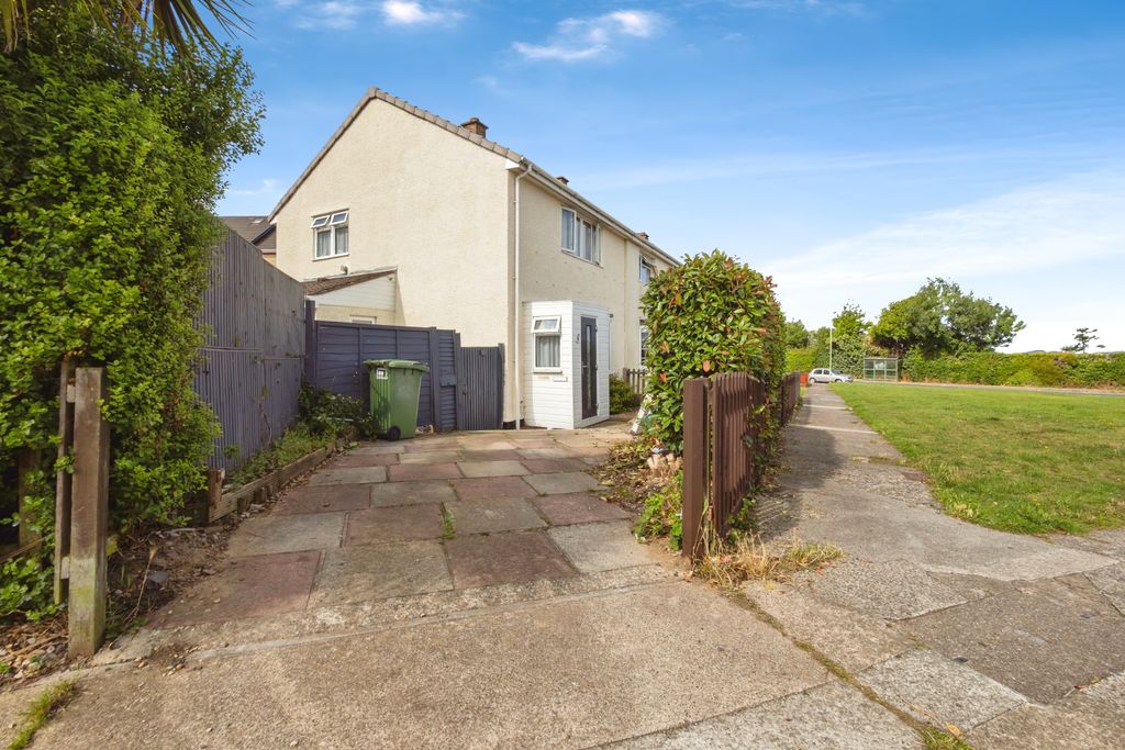 Property photo 3 of 19