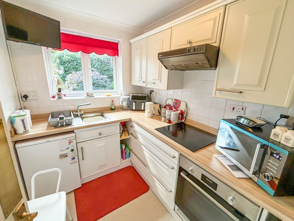 Property photo 2 of 4