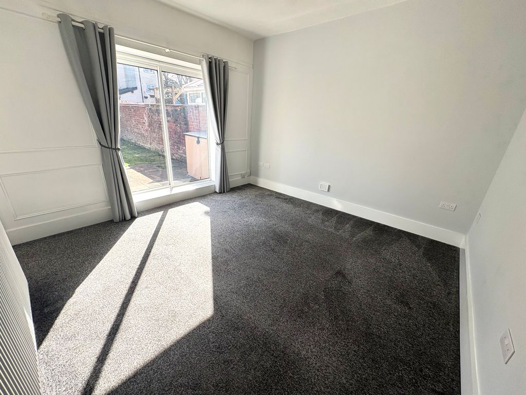 Property photo 3 of 16 Image