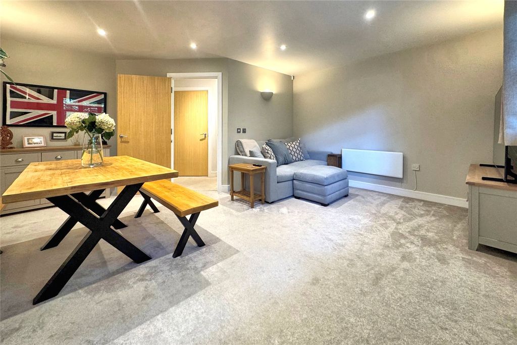Property photo 3 of 7 Picture No. 05