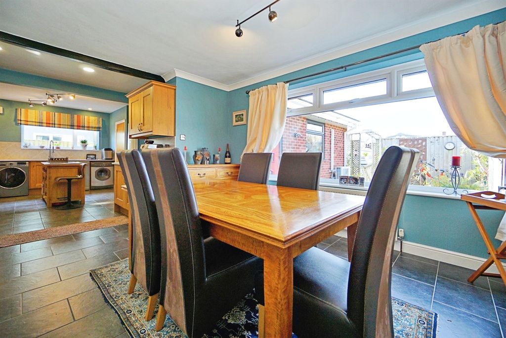 Property photo 3 of 22 Dining Room