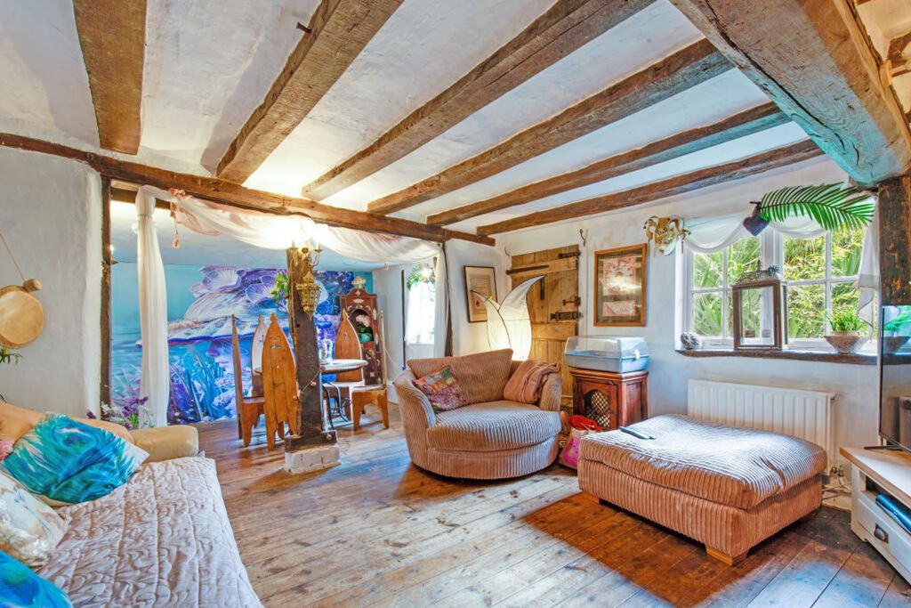 Property photo 3 of 17
