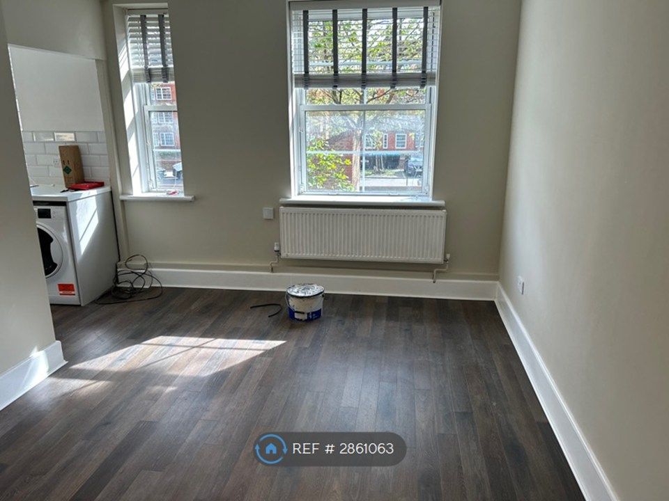 Property photo 3 of 35