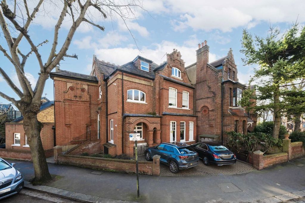 Property photo 1 of 6