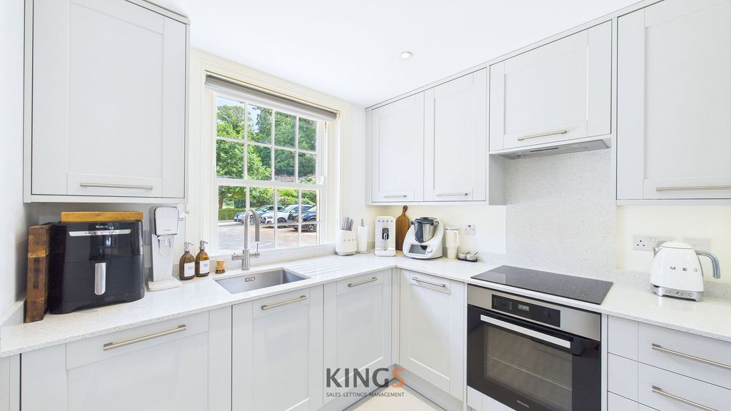 Property photo 2 of 12 Kitchen