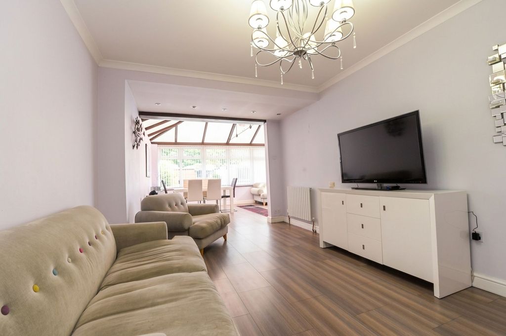 Property photo 3 of 23