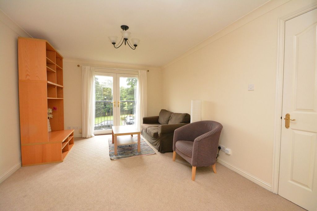 Property photo 2 of 8