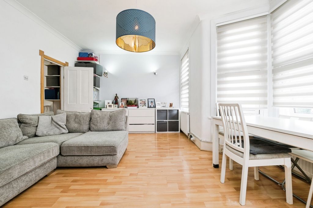 Property photo 2 of 18 Photo