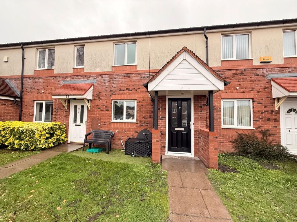 Property photo 1 of 8 Approach