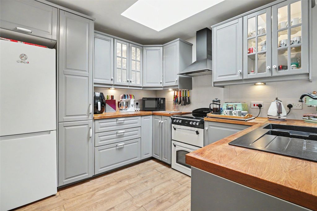 Property photo 3 of 11 Picture No. 06