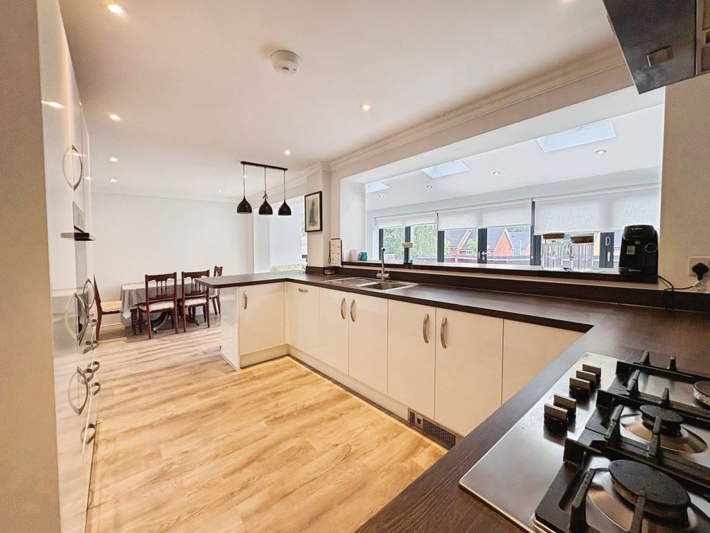 Property photo 3 of 15 Pbox-Img.Jpg
