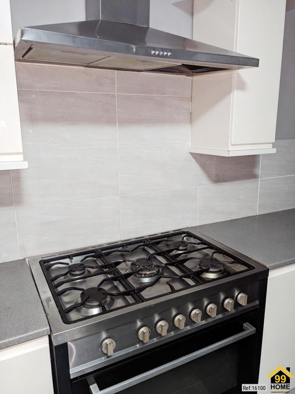 Property photo 3 of 25 Photo 2