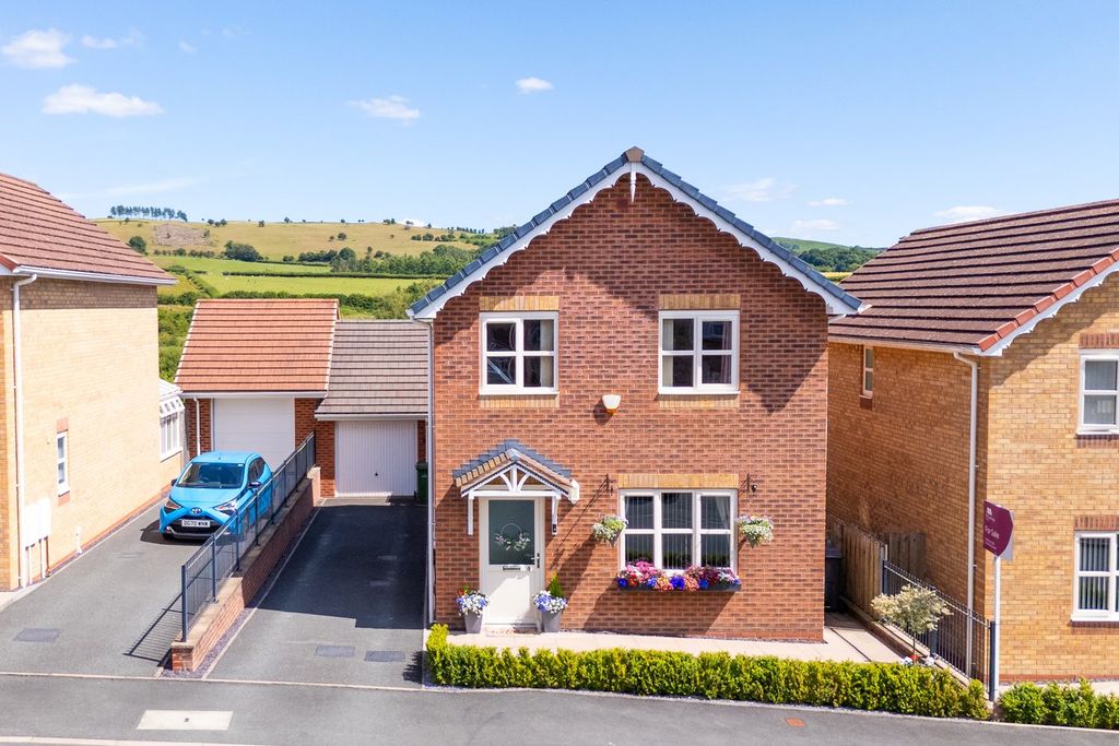 Property photo 1 of 70