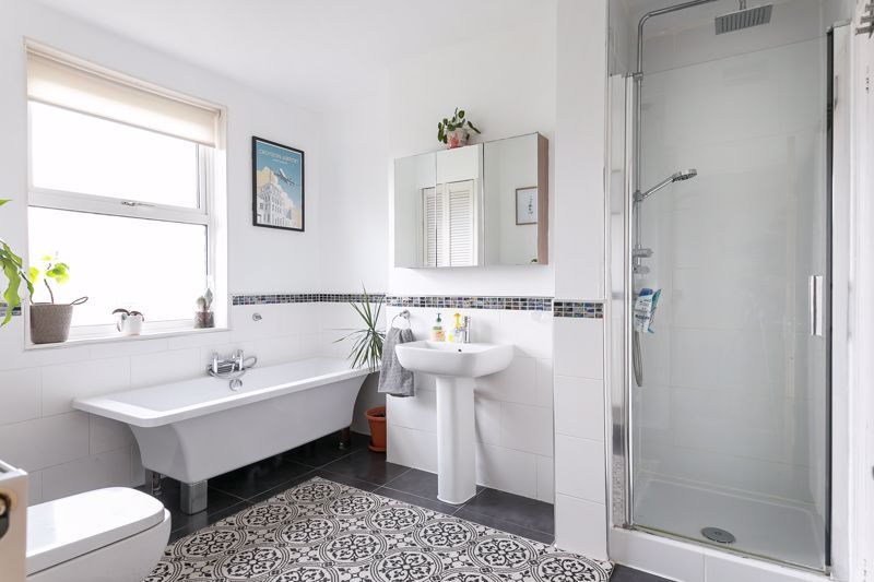 Property photo 3 of 15 Bathroom