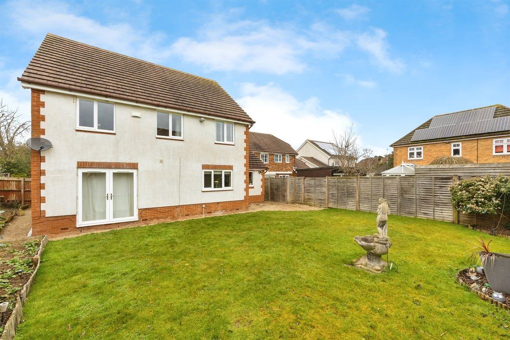 Property photo 1 of 18