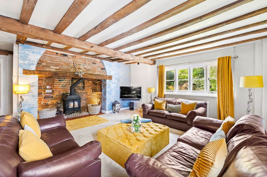 Property photo 3 of 48