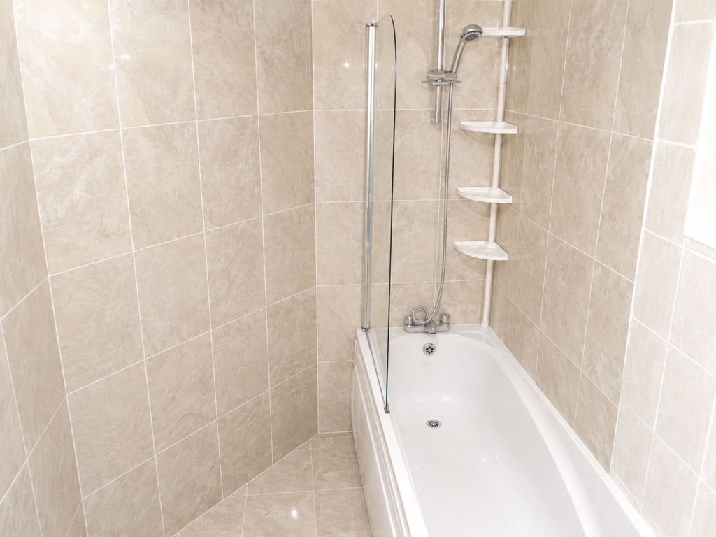 Property photo 3 of 4 The Shaftesburys Ig11