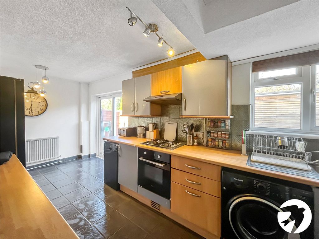 Property photo 3 of 16 Picture No. 10