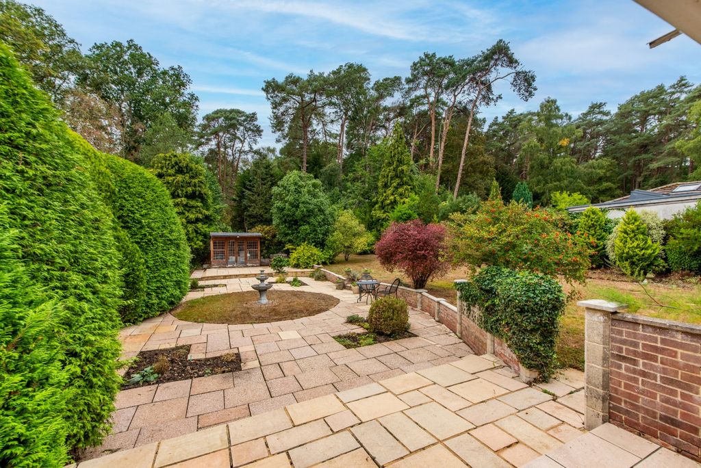 Property photo 1 of 25 Generous Patio
