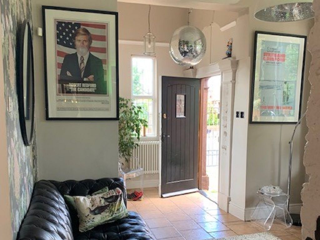 Property photo 3 of 11