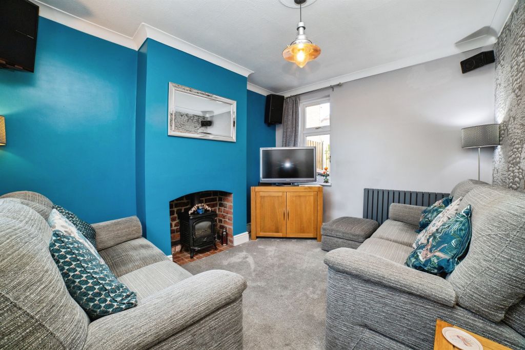 Property photo 2 of 17