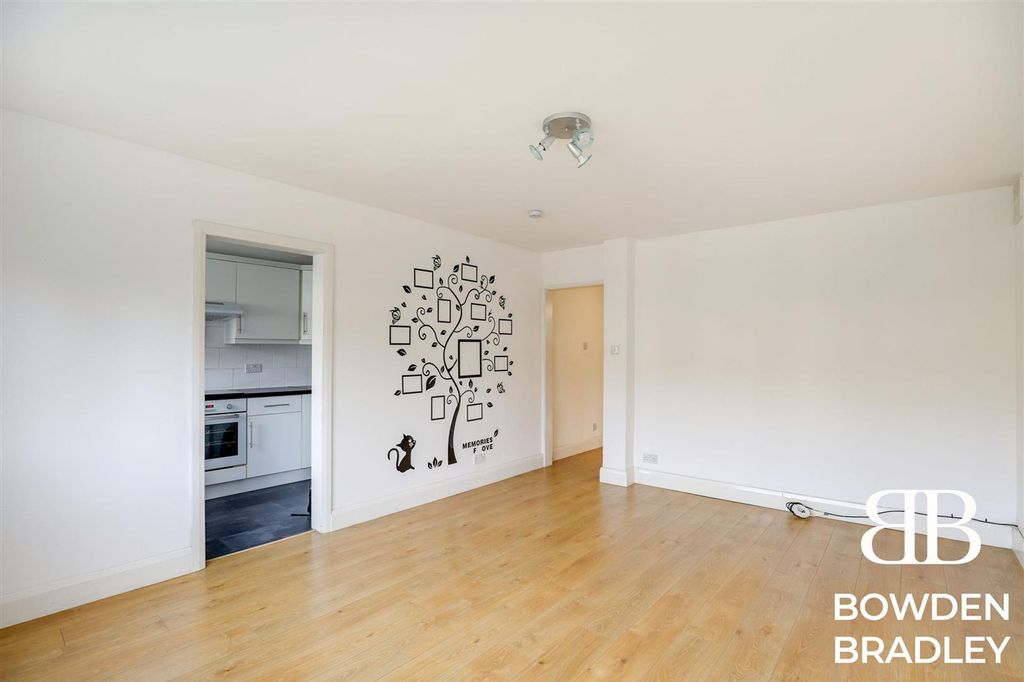 Property photo 3 of 11 Reception Room