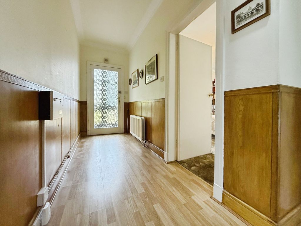 Property photo 2 of 17 Entrance Hallway