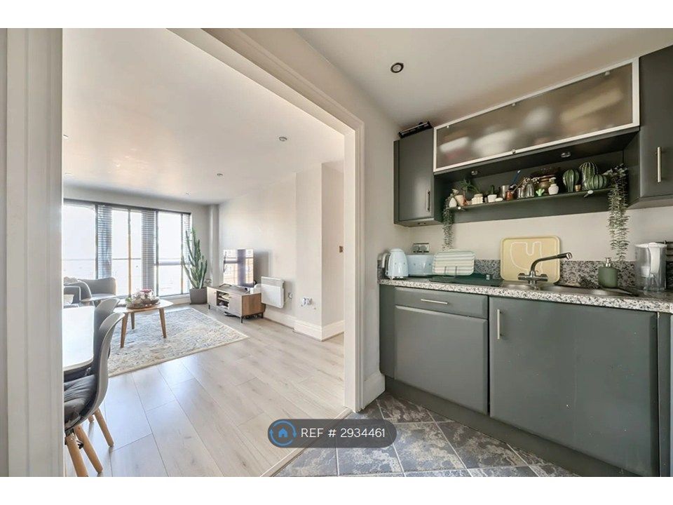 Property photo 1 of 14 Kitchen