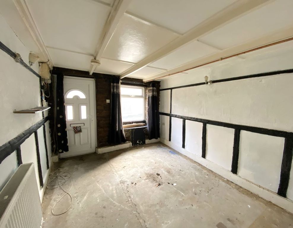 Property photo 2 of 8 Living Room