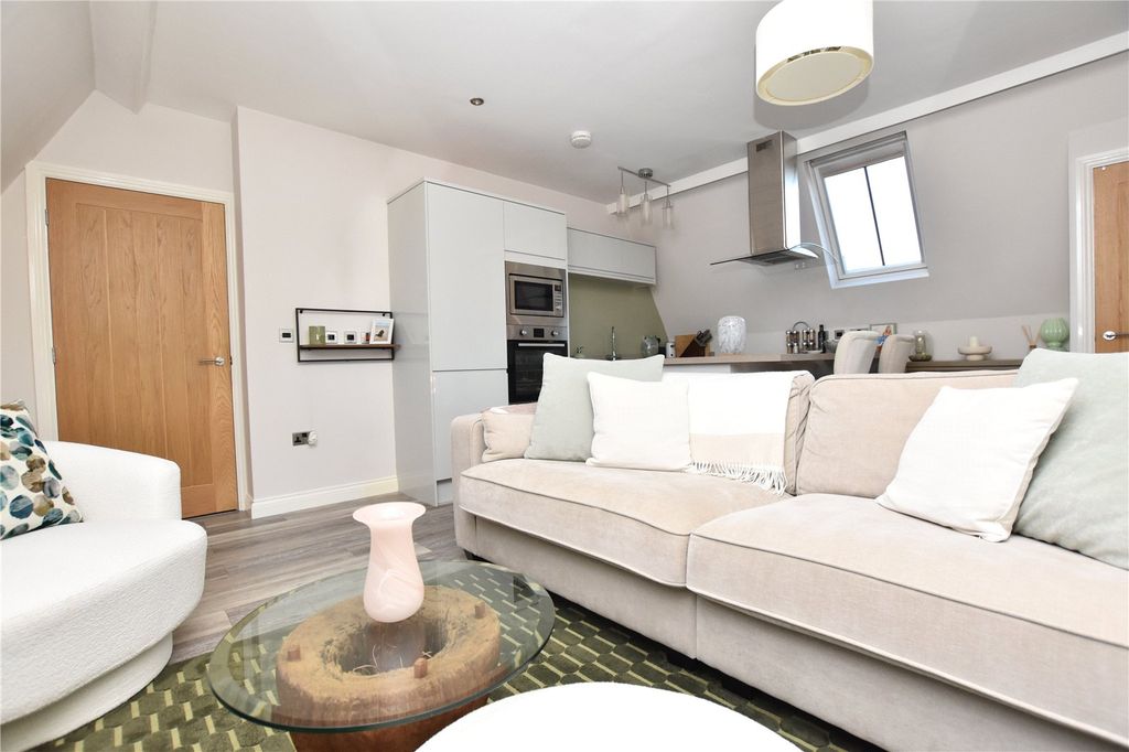 Property photo 3 of 17 Picture No. 13